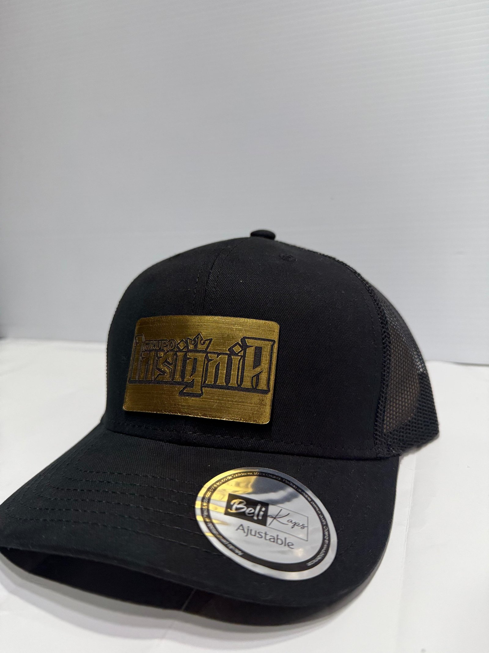 Gorra Premium Logo Insignia - Imagen 3